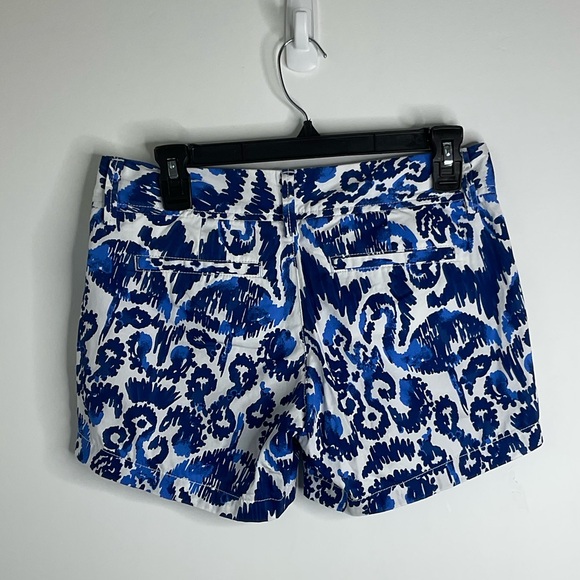 Lilly Pulitzer Blue and White Patterned Women's Shorts size 00 - Picture 10 of 10